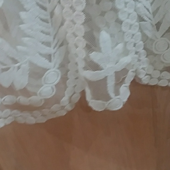 🥰Sheer sleeveless lace tank - Picture 5 of 8